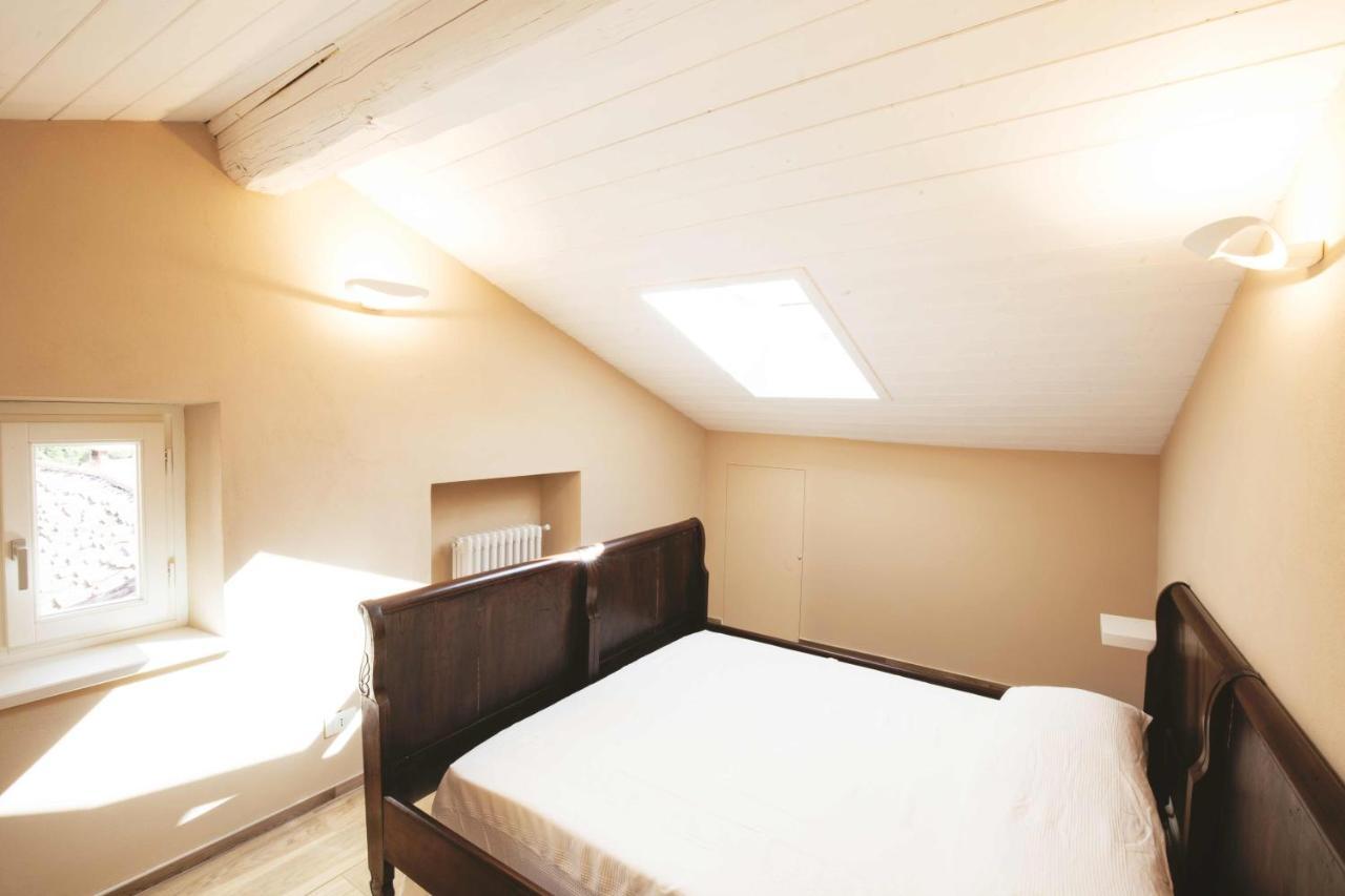 Bed and Breakfast Dimora Della Rocca Костильоле-д'Астри Экстерьер фото